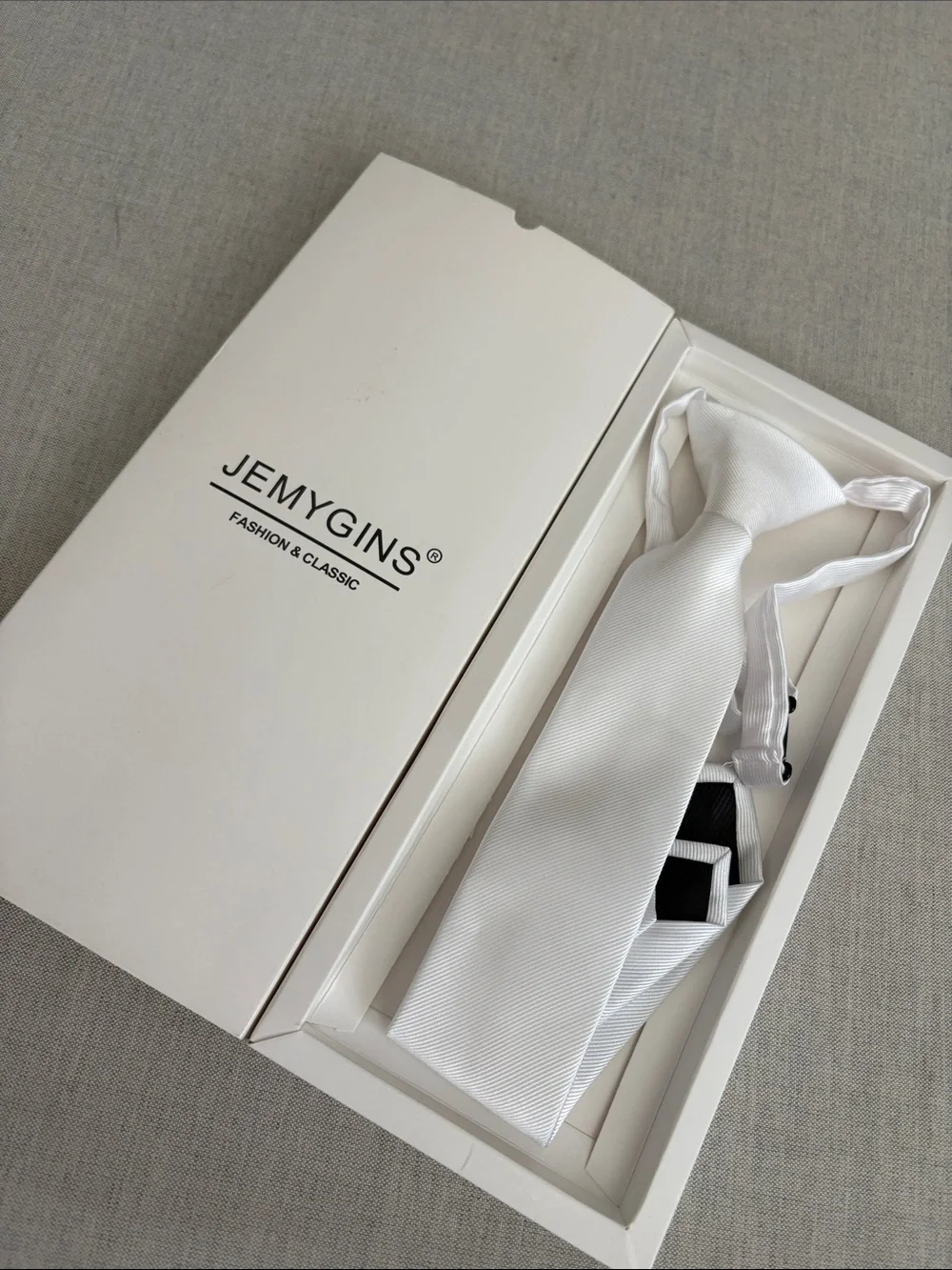 NEW JEMYGINS White Boys Tie Pre-tied Adjustable Kids Necktie for Age 8-12
